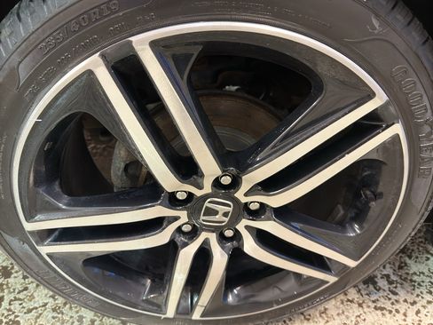 Used 2017 Honda Accord Sport Special Edition image 36