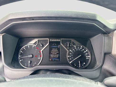 Used 2022 Toyota Tundra SR5 w/ SR5 Premium Package AWD/4WD image 18