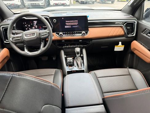 New 2026 GMC Canyon AT4 w/ Technology Plus Package AWD/4WD image 9