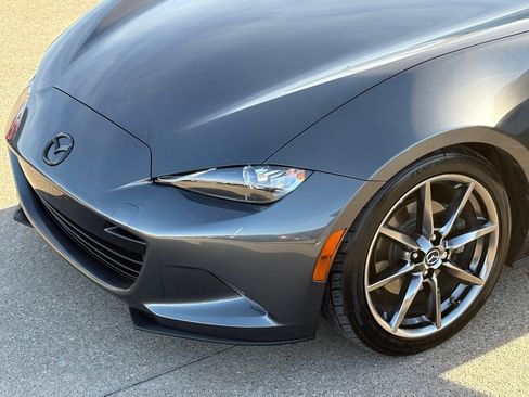 Used 2019 MAZDA MX-5 Miata RF Grand Touring image 37