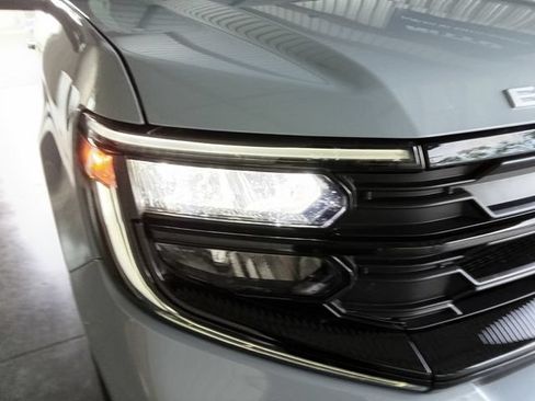 Used 2025 Ford Expedition Active RWD image 27
