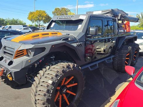 Used 2020 Jeep Gladiator Sport w/ Quick Order Package 24S image 3