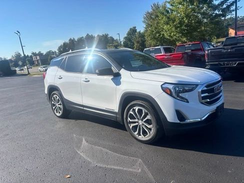 Used 2018 GMC Terrain SLT w/ Preferred Package AWD/4WD image 3