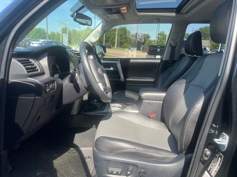 Used 2016 Toyota 4Runner SR5 Premium AWD/4WD image 6
