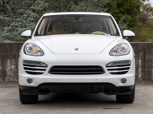 Used 2014 Porsche Cayenne Diesel AWD/4WD image 8