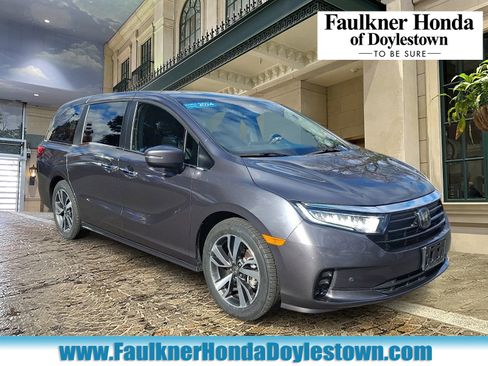 Certified 2024 Honda Odyssey Touring image 1