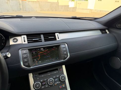 Used 2016 Land Rover Range Rover Evoque SE AWD/4WD image 15