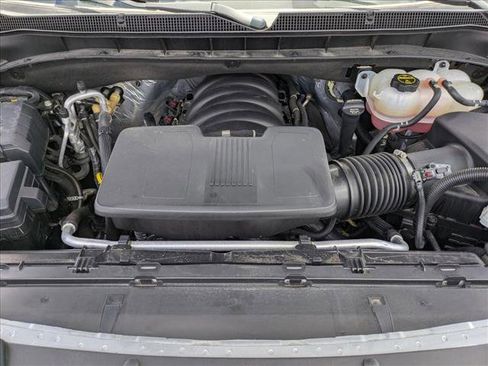 Used 2024 Chevrolet Suburban High Country RWD image 28