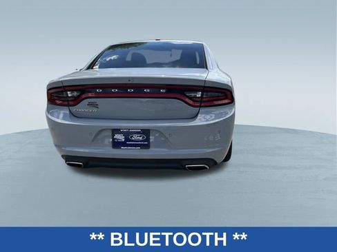 Used 2022 Dodge Charger SXT RWD image 4