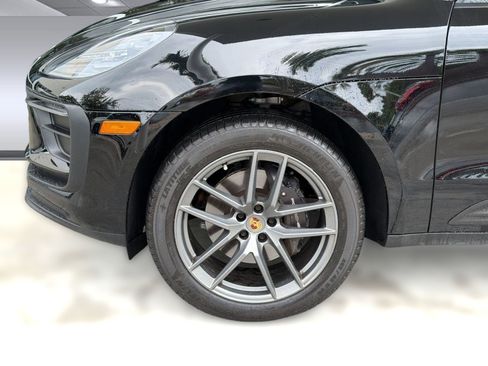 Used 2023 Porsche Macan AWD/4WD image 12