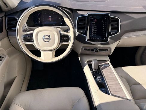 Certified 2023 Volvo XC90 B6 Plus image 24