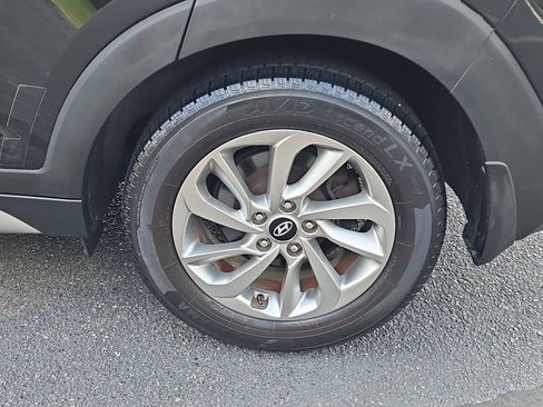 Used 2017 Hyundai Tucson SE image 16