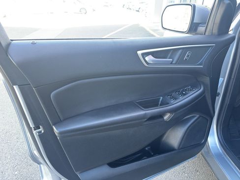 Used 2024 Ford Edge SEL image 6