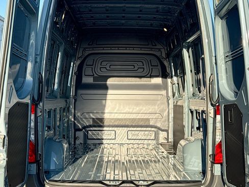 New 2026 Mercedes-Benz Sprinter 2500 image 21
