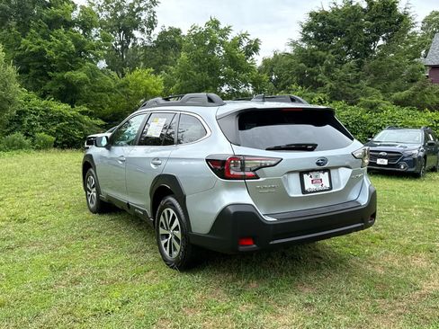 Certified 2024 Subaru Outback Premium AWD/4WD image 3