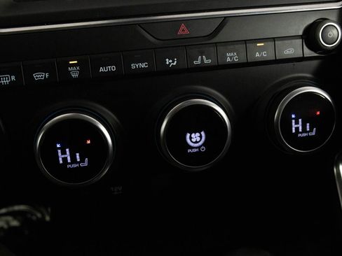 Used 2018 Jaguar E-PACE S image 23