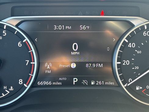 Used 2023 Nissan Rogue SV image 6