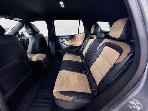 Used 2026 Chevrolet Equinox ACTIV FWD image 27