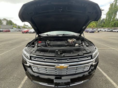 Used 2024 Chevrolet Tahoe Premier AWD/4WD image 23