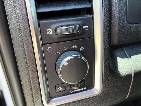Used 2022 RAM 1500 Classic Warlock AWD/4WD image 28