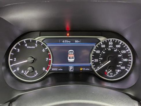 Used 2025 Nissan Sentra SV image 27