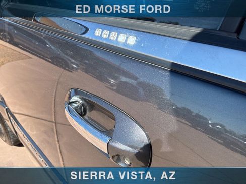 Used 2015 Lincoln Navigator 2WD image 31