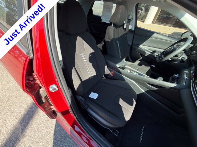 Used 2025 Hyundai Elantra SEL FWD image 22