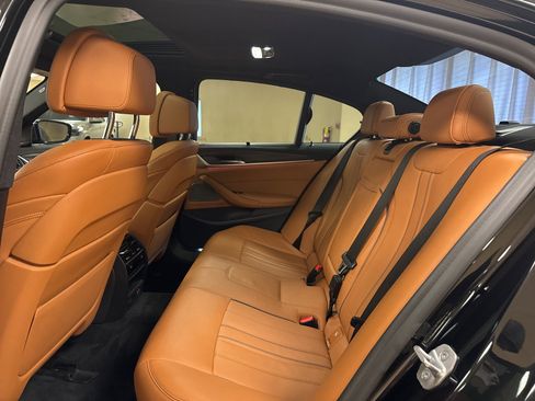 Used 2020 BMW M550i xDrive M550i xDrive w/ Executive Package image 30