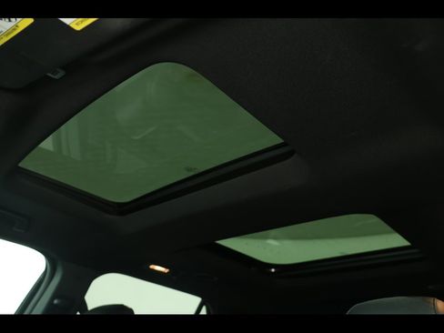 Used 2017 Ford Explorer XLT w/ Equipment Group 202A image 26