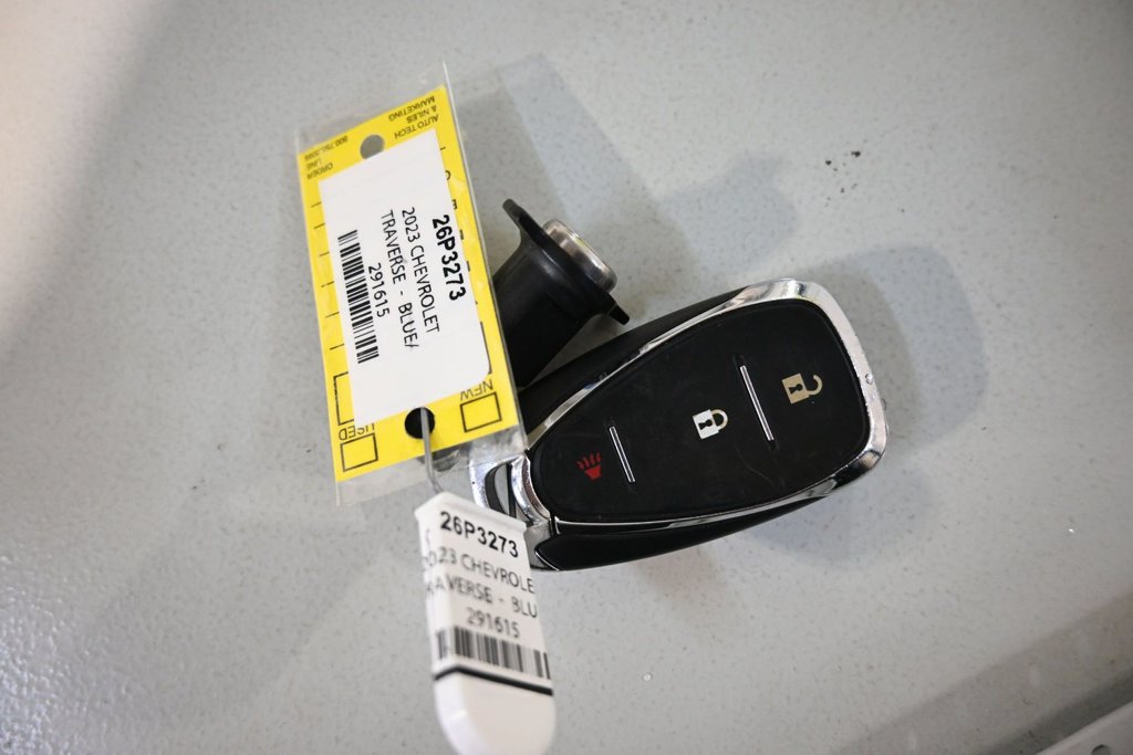 Used 2023 Chevrolet Traverse LT FWD image 20