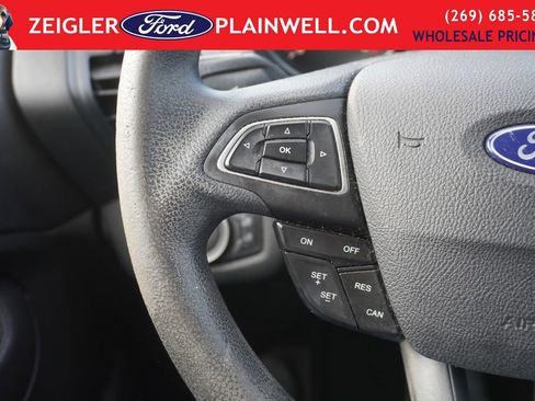 Used 2019 Ford Escape SE image 18