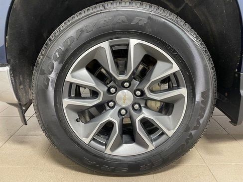 Used 2023 Chevrolet Silverado 1500 LT AWD/4WD image 7