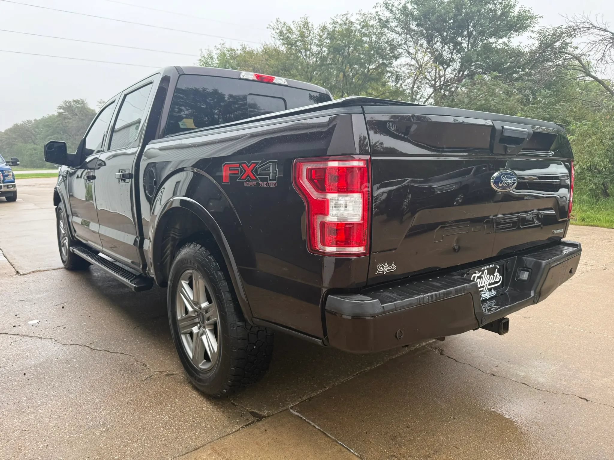 Used 2018 Ford F150 XLT w/ Equipment Group 302A Luxury AWD/4WD image 4