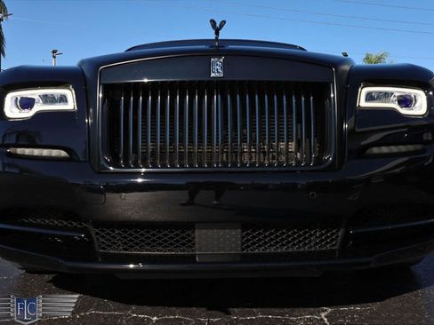 Used 2018 Rolls-Royce Dawn image 11