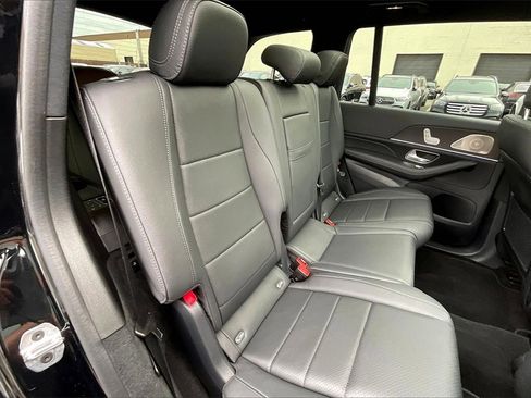 Used 2025 Mercedes-Benz GLS 450 4MATIC image 19