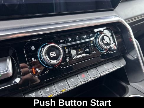 Certified 2024 GMC Sierra 2500 Denali Ultimate image 32