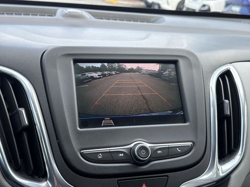 Used 2020 Chevrolet Equinox LS FWD image 19