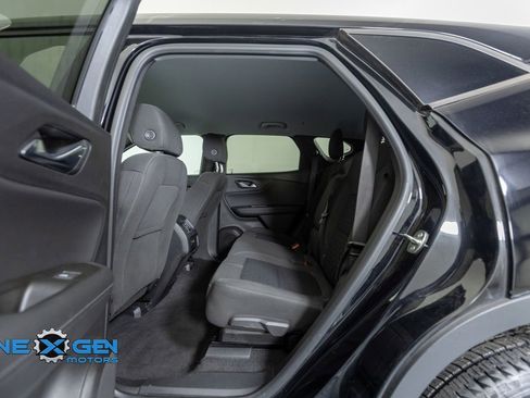 Used 2020 Chevrolet Blazer LT FWD image 25