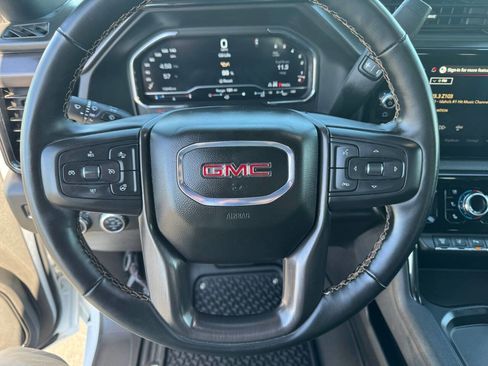 Used 2025 GMC Sierra 3500 AT4 w/ AT4 Premium Plus Package AWD/4WD image 18