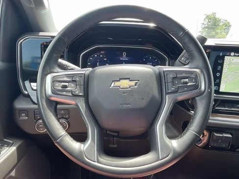 Used 2025 Chevrolet Silverado 1500 LT AWD/4WD image 23
