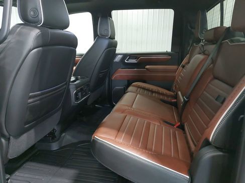 New 2026 GMC Sierra 2500 Denali Ultimate AWD/4WD image 13