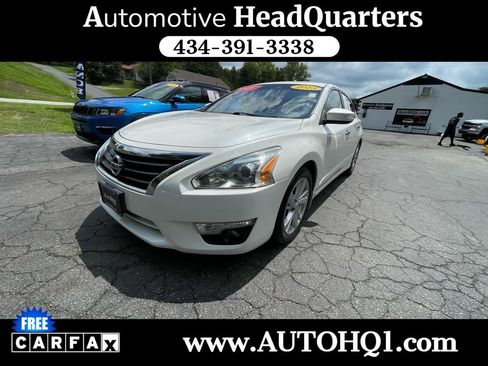 Used 2015 Nissan Altima 2.5 SL w/ Technology Package FWD image 1