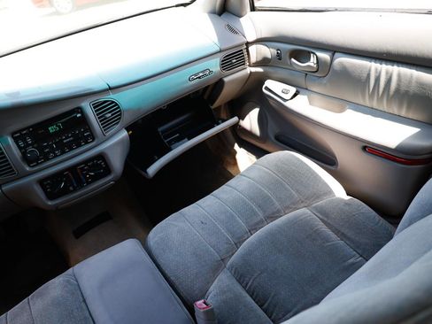 Used 2001 Buick Century Custom w/ Premium Pkg image 21