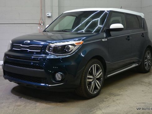 Used 2018 Kia Soul + FWD image 2