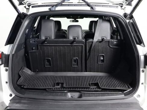 Used 2025 Nissan Pathfinder Rock Creek AWD/4WD image 18