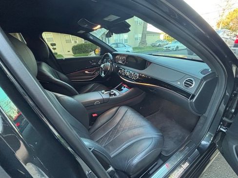 Used 2018 Mercedes-Benz S 560 4MATIC Sedan image 44