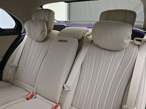 Used 2023 Mercedes-Benz S 580 4MATIC Sedan image 6
