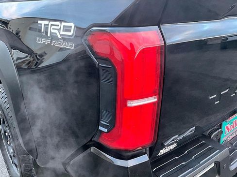 Used 2024 Toyota Tacoma TRD Off-Road image 31