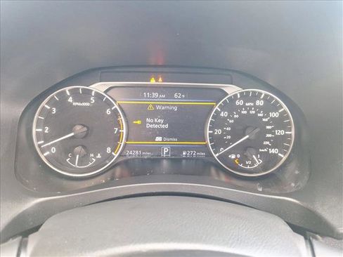 Used 2025 Nissan Altima 2.5 SV image 10