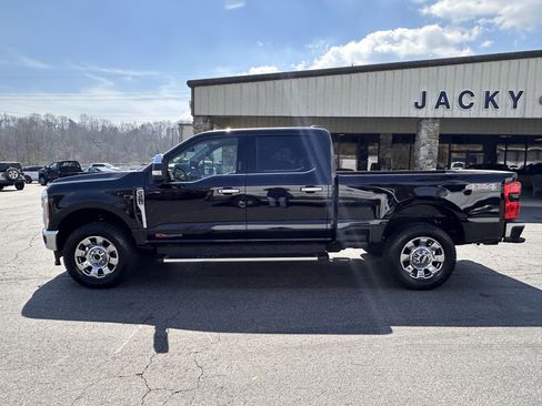 Used 2023 Ford F250 Lariat w/ Chrome Package AWD/4WD image 1